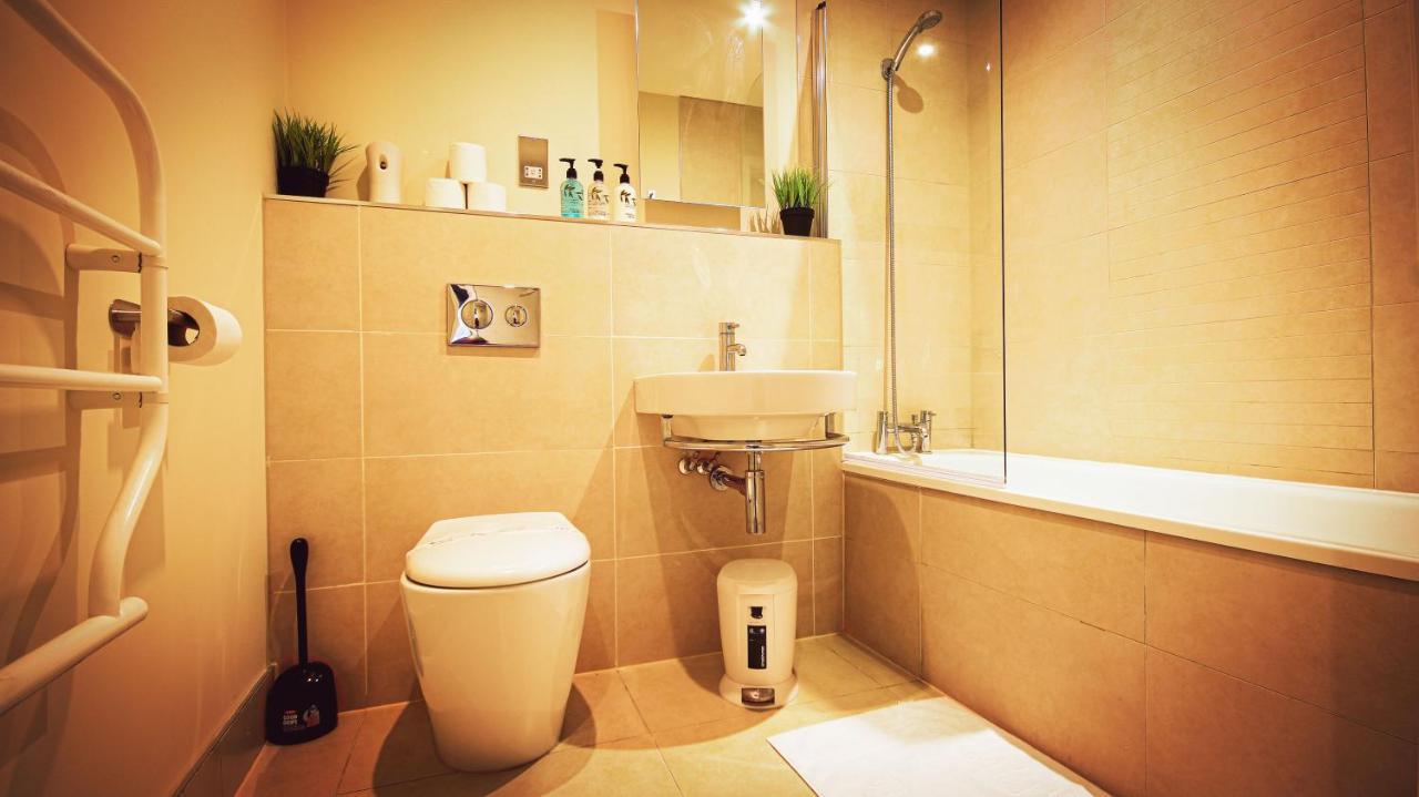 Superb City Center 1 Or 2 Bedroom Apts King Bed Southampton Exterior foto